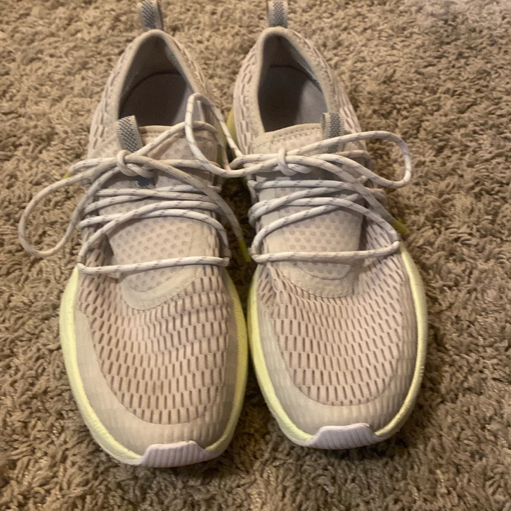 Sorel athletic shoes
